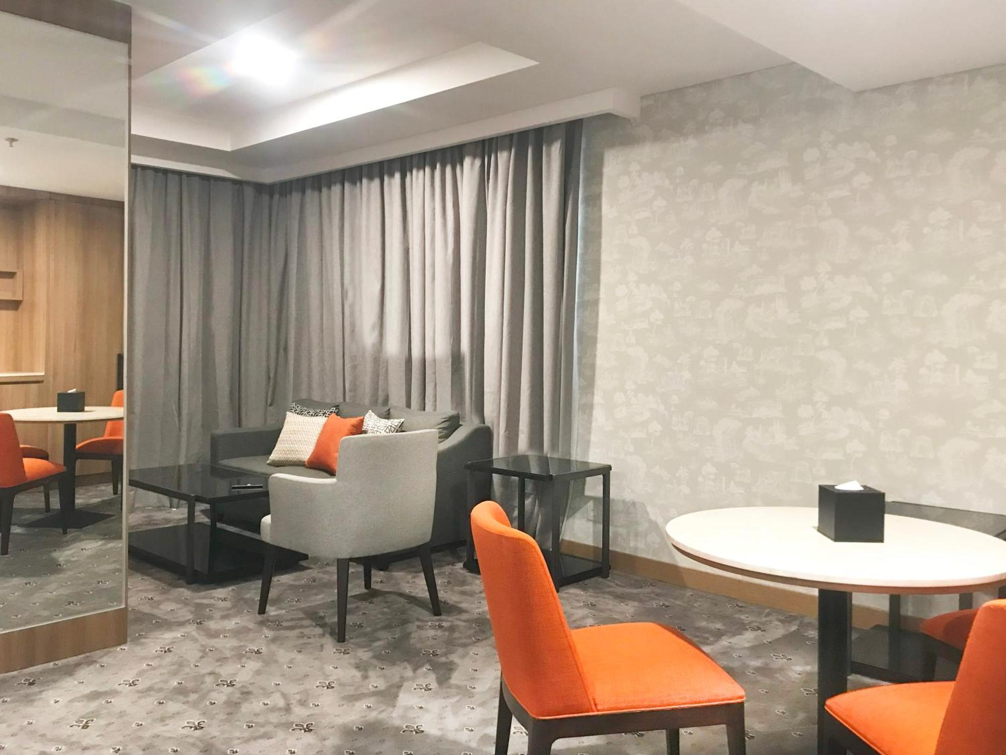 Labersa Hotel & Convention Center Samosir Sinapuran エクステリア 写真